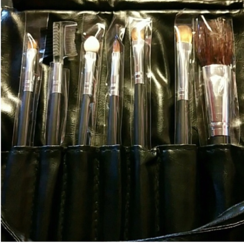NEW✔️ 7pc Pro Brush Set W/Leather case BLACK or BROWN - Picture 2 of 5